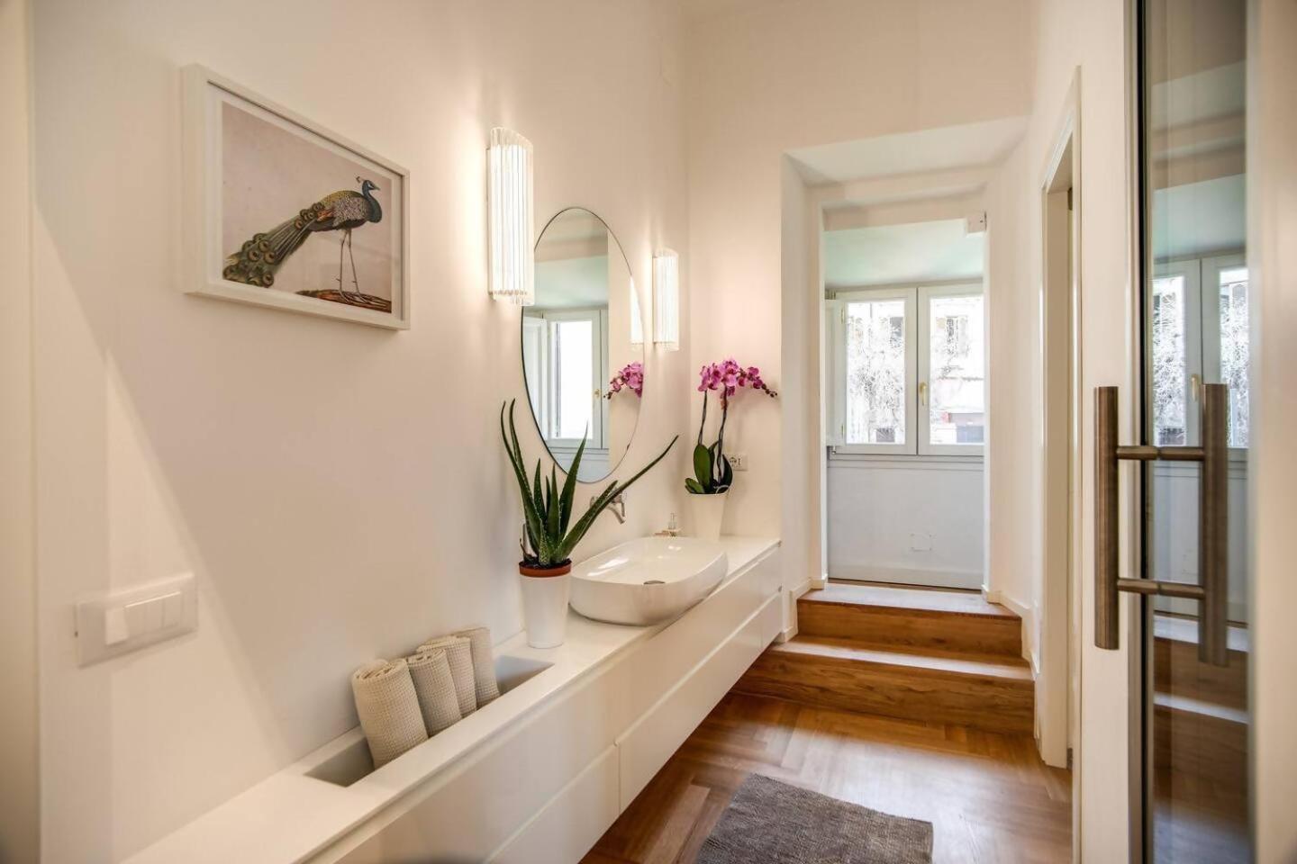 Lägenhet Luxury By Spanish Square